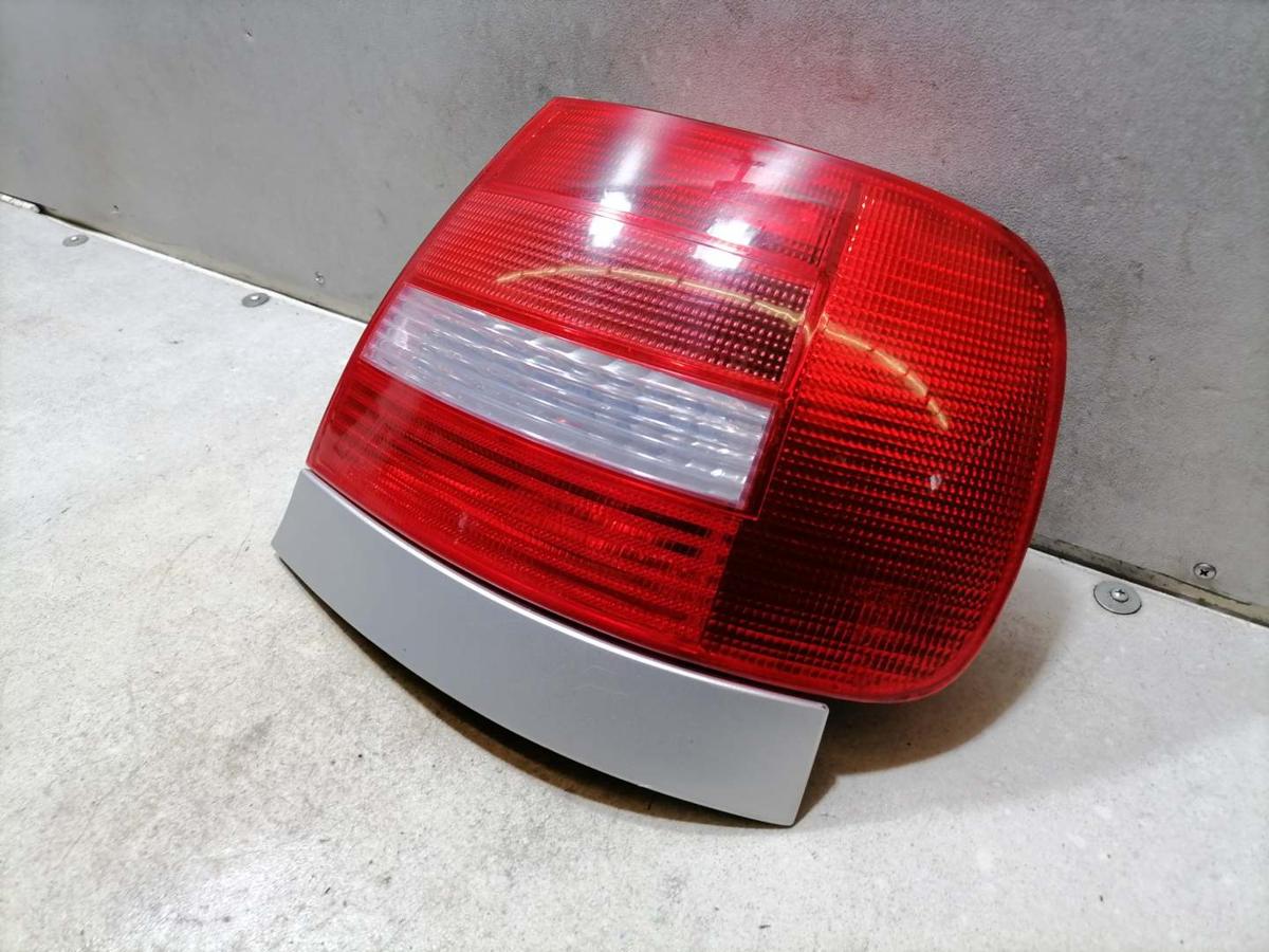 Audi A4 B5 Limousine Rücklicht Rückleuchte rechts BJ99 Audi A4 B5 Limousine Rücklicht Rückleuchte rechts BJ99